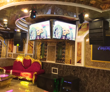 Karaoke Hoàng Gia